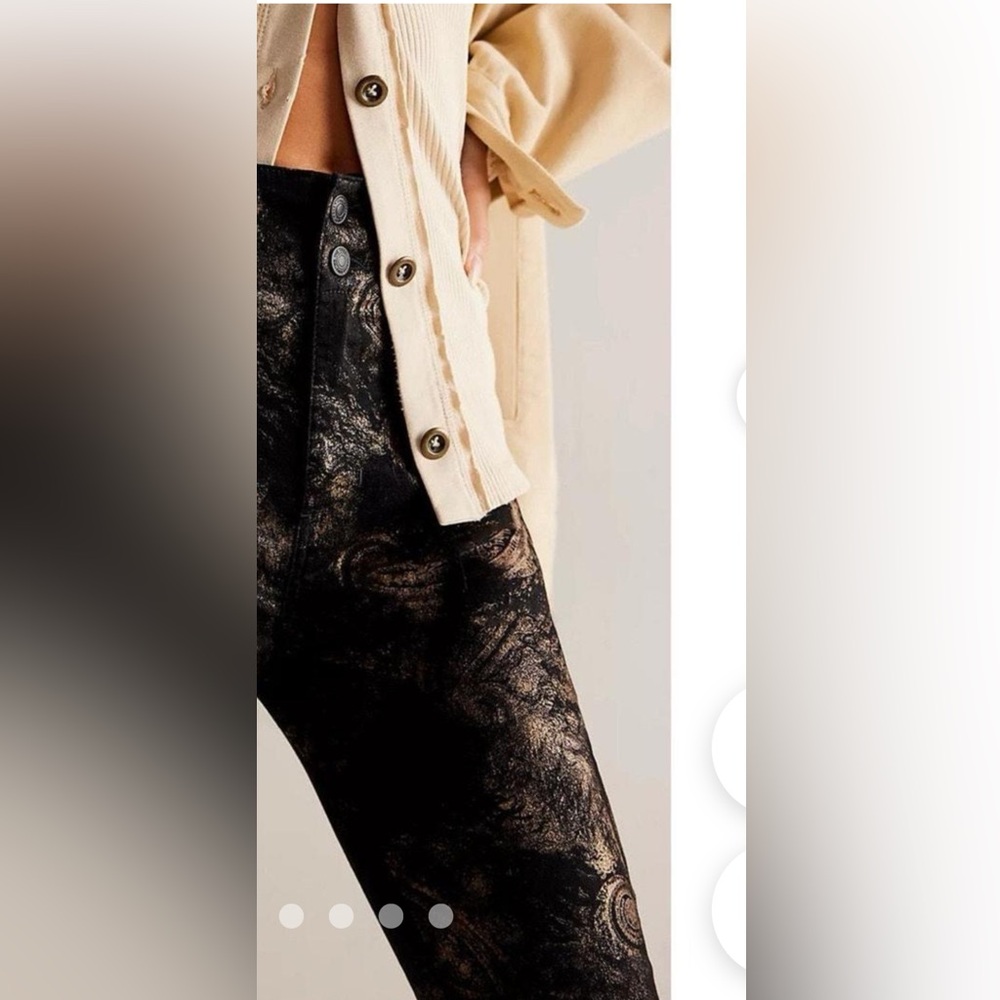 Stylish Black and gold Women's Jeans - Picture 3 of 8